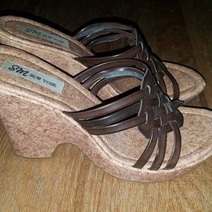 Brown woven wedges